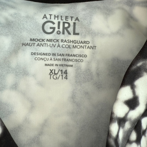 Athleta Girl Bundle Shirt and Camo Shorts Size Girls XL/14 - Picture 3 of 5